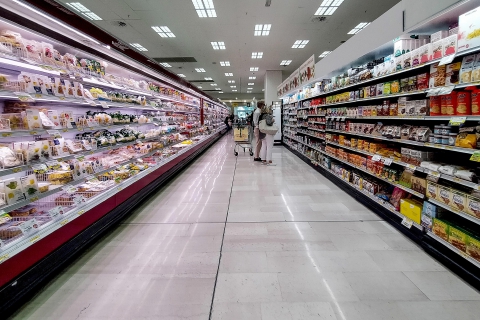 E’ Pasquetta, i supermercati riaprono