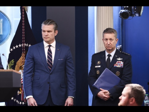 Hegseth, 'oggi il maggior volume di attacchi, domani ancora di più'