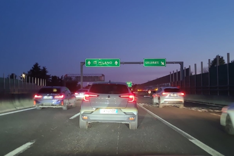 Vacanze finite, tutti in coda in Autolaghi