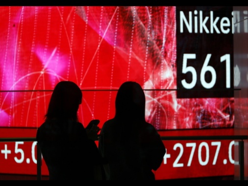 Borsa: l'Asia chiude in forte rialzo e brinda alla tregua Usa-Iran