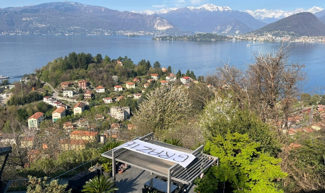 Un “Grazie” verso il cielo: il messaggio di Laveno ai soccorritori