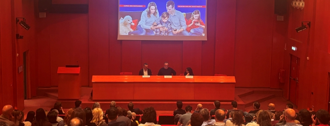 Regole e dialogo con i figli nell’era del digitale