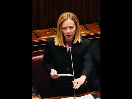 Meloni, né dimissioni né rimpasto, il governo c'è e non scappiamo