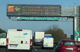 Incidente, tutti in coda sulla A8