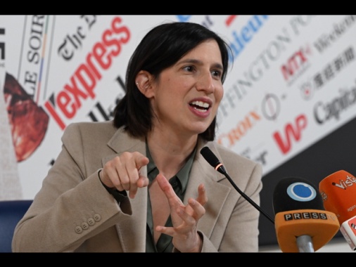 Schlein, il tempo delle destre è finito, con Orban perdono Trump e Meloni