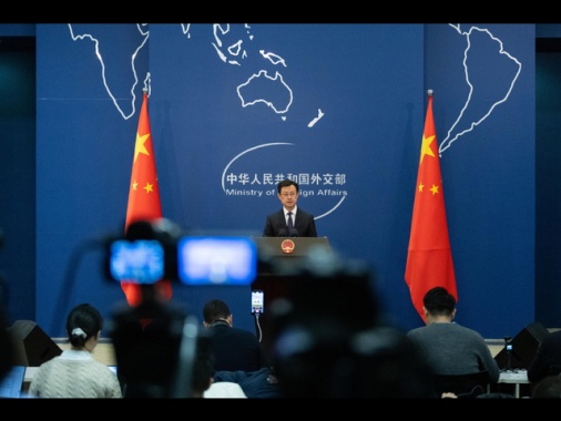 Pechino, la navigazione nello Stretto di Hormuz non subisca ostacoli