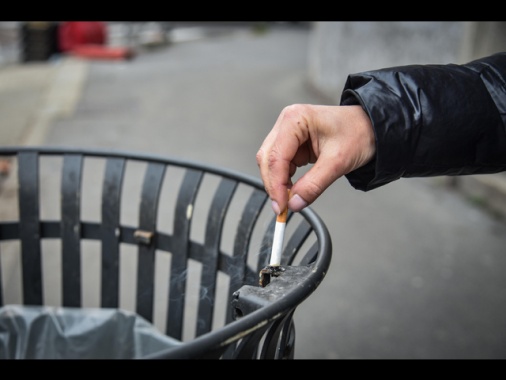 Da domani scatta un altro rincaro per le sigarette, fino a +30 cent a pacchetto