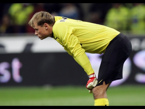 Morto in un incidente stradale a 48 anni l'ex portiere austriaco Manninger