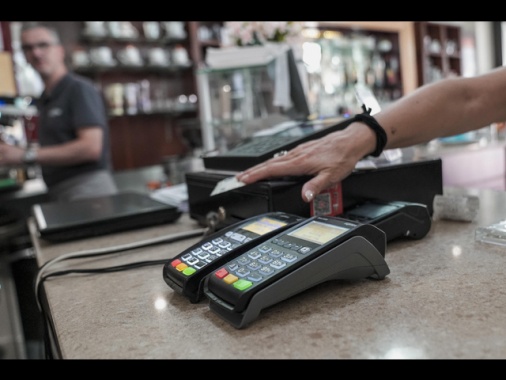 Ultimi giorni per abbinare registratori di cassa e Pos, scadenza lunedì