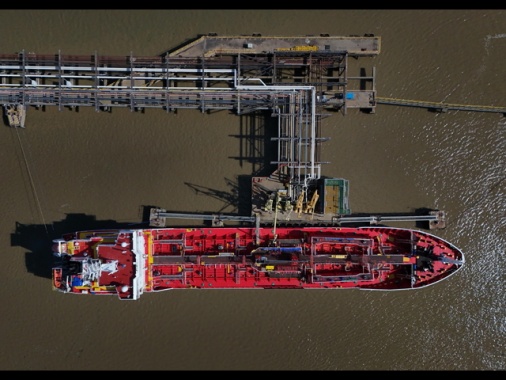 Teheran, dopo il cessate il fuoco in Libano Hormuz è completamente aperto