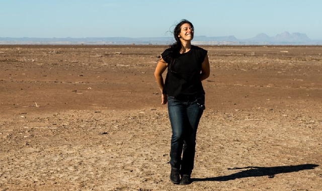 Arizona Parker, nome d’arte di Giorgia Carena, musicista e fotografa con studio a Besnate