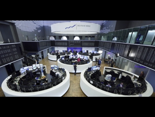 Borsa: l'Europa chiude di slancio, Francoforte +2,27%