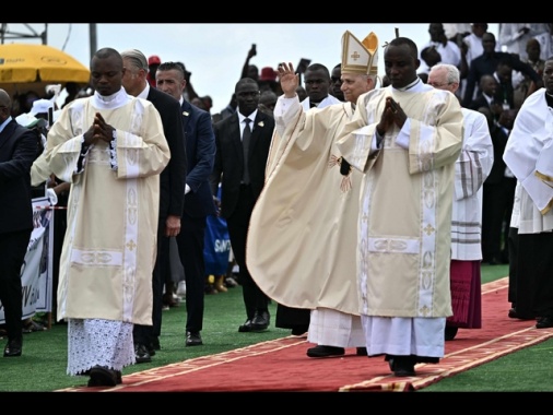 Il Papa, 'la grandezza di un paese non si misura sulla ricchezza'
