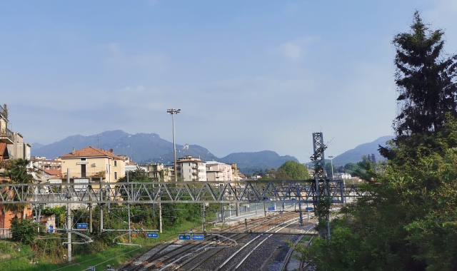 Il cielo sopra Varese nella mattinata di sabato 18 aprile