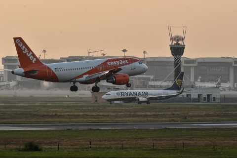 Malpensa, gli aerei e il carburante che non manca