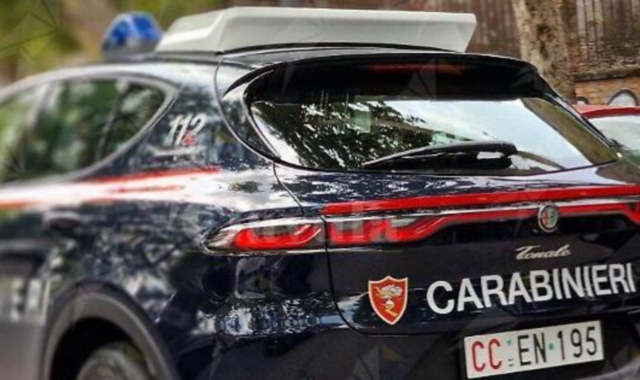 Sorpreso sotto casa dell'ex compagna: arrestato 27enne
