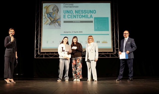 Il teatro contro il bullismo: premiato l’IC Aldo Moro