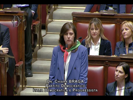 Braga in Aula con il fazzoletto dell'Anpi, 25 aprile divisivo per chi ha nostalgie