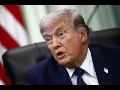 Trump proroga la sospensione del Jones Act contro il caro petrolio