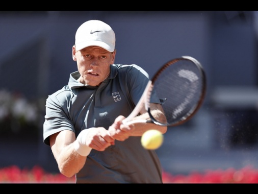 Tennis: Sinner supera il danese Moller e approda agli ottavi a Madrid