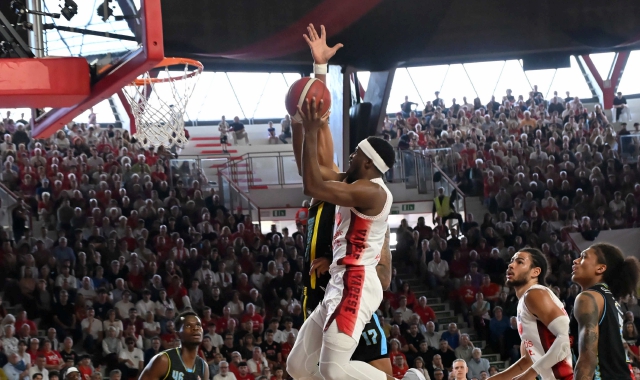 Successo pesante per Varese contro Cremona (foto Puricelli)