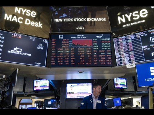 Wall Street peggiora, Dj -0,05%, Nasdaq -1,38%