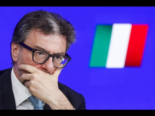 Giorgetti, abbiamo ridotto deficit senza manovre restrittive, con responsabilità