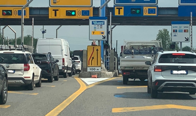 A8, altra mattinata da incubo: code infinite per i lavori tra Cavaria e Gallarate