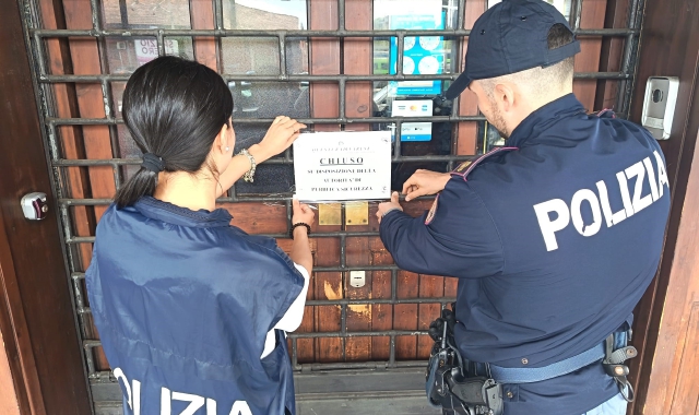Rissa e donna aggredita: bar chiuso a Varese