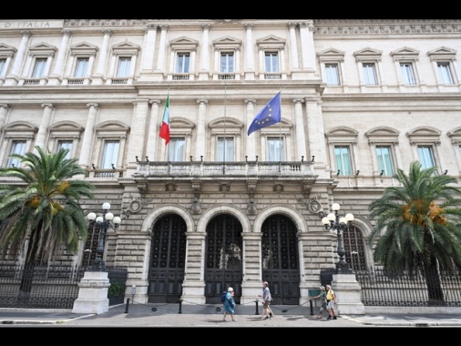 Bankitalia, a marzo il debito sale ancora, a 3.158,8 miliardi