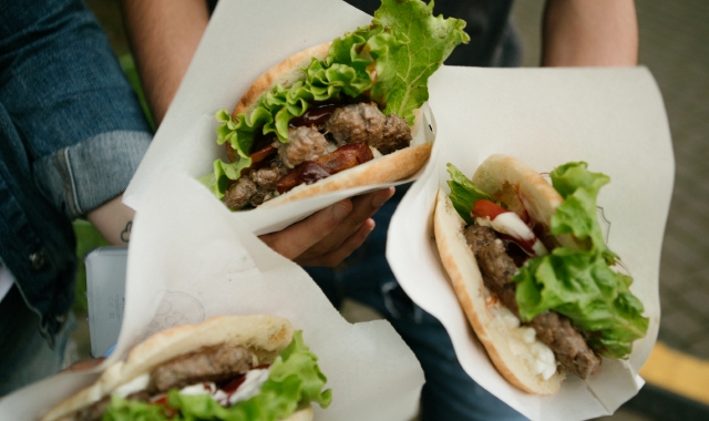 Urban Lake Street Food Festival, in piazzale Roma alla Schiranna di Varese food truck e musica da venerdì 29 maggio a martedì 2 giugno