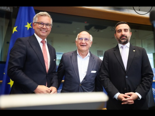 Accordo in Ue sul regolamento rimpatri, sì agli hub in Paesi terzi