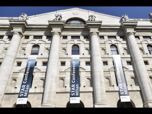 Borsa: Milano chiude in calo, Ftse Mib -1%