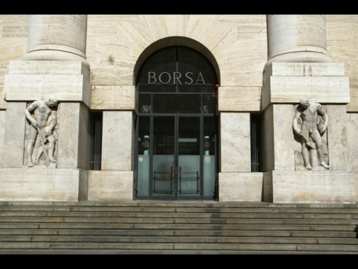 Borsa: Milano in avvio -0,12% con i titoli dell'energia in calo