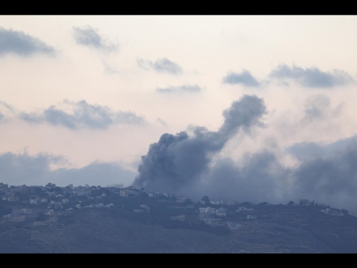 Idf ai libanesi, 'non andate a sud del fiume Zahrani, combattimenti proseguono'