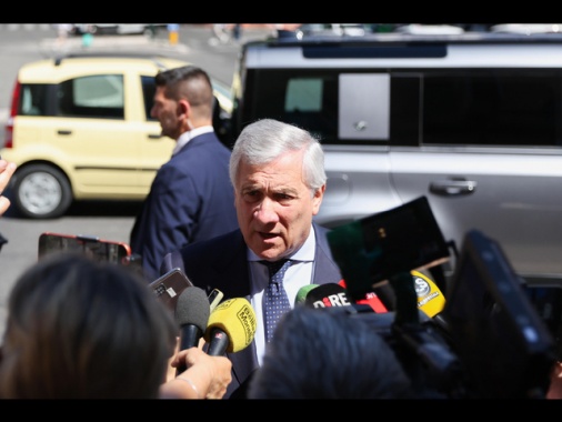 Tajani, 'Putin dimostri di volersi sedere seriamente al tavolo'