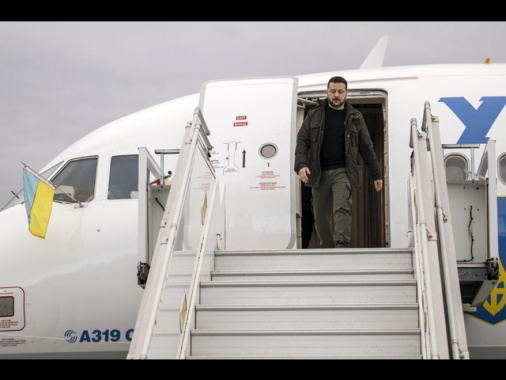 Zelensky arrivato a Londra, 'l'Europa deve essere forte, partecipi ai negoziati'