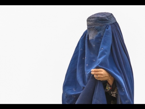 In Afghanistan donne arrestate perché non rispettose del codice abbigliamento imposto