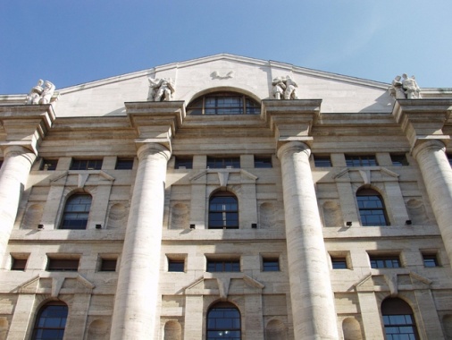 Borsa: Milano chiude in calo, Ftse Mib -0,4%