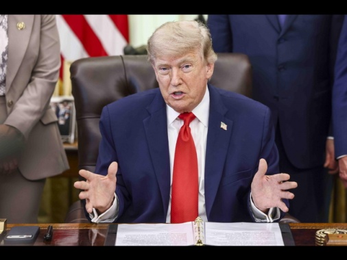 Trump, 'domani la firma dell'accordo con l'Iran'